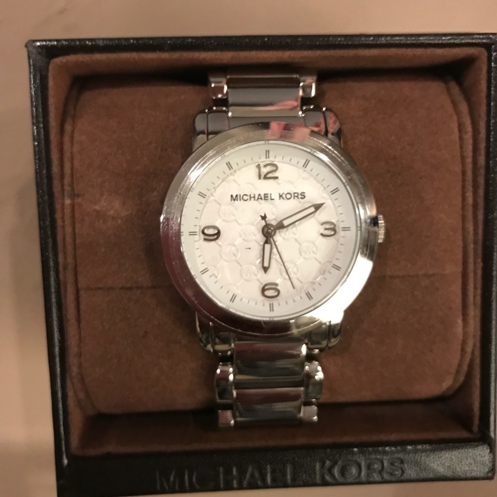 MK watch